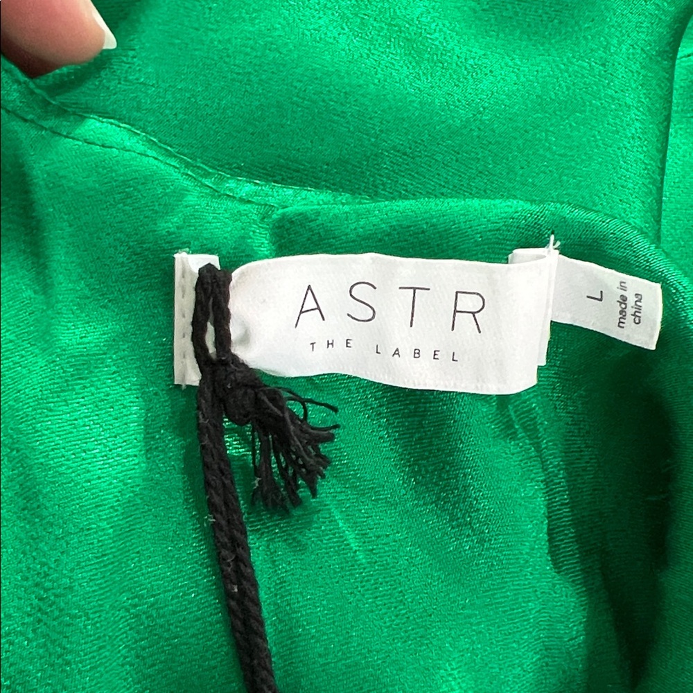 NWT ASTR The Label Christella Kelly Green Elegant Satin Gown - Picture 9 of 11